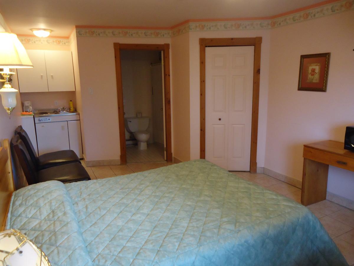 Motel Cote Rivière-du-Loup Екстериор снимка
