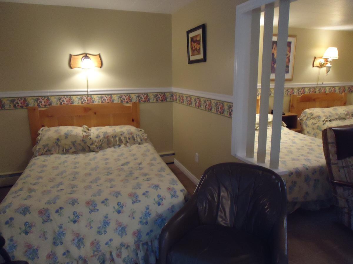 Motel Cote Rivière-du-Loup Екстериор снимка