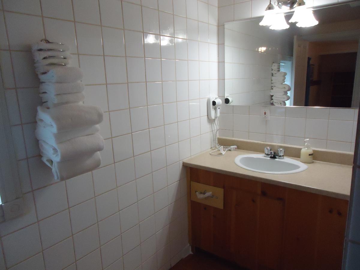 Motel Cote Rivière-du-Loup Екстериор снимка