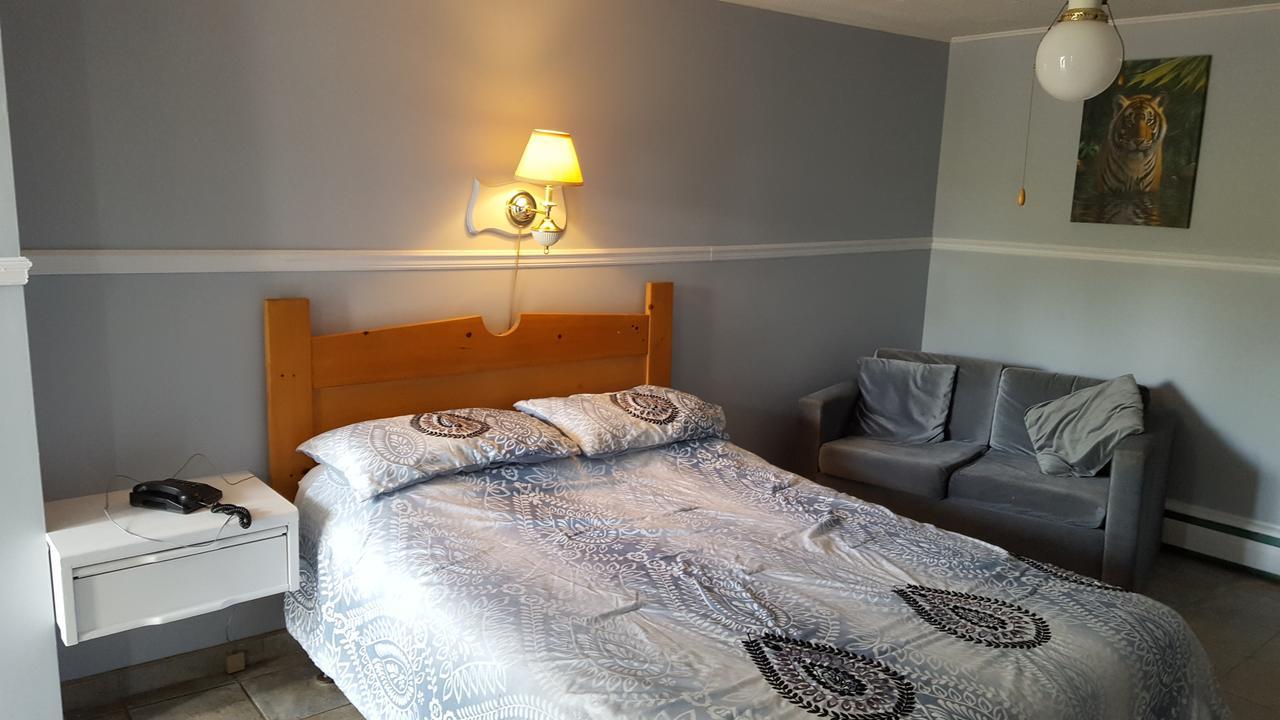Motel Cote Rivière-du-Loup Екстериор снимка