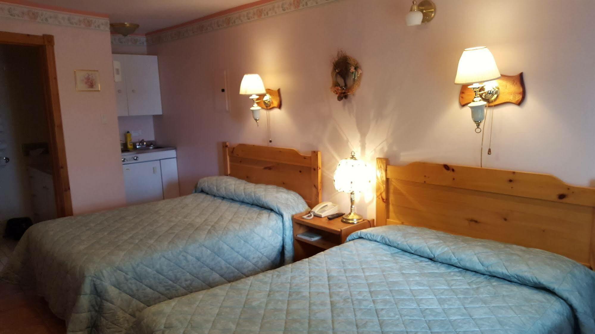 Motel Cote Rivière-du-Loup Екстериор снимка